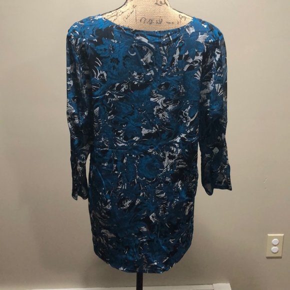 {Alfani} Abstract Print Layered Raw Hem Blouse - Picture 6 of 7